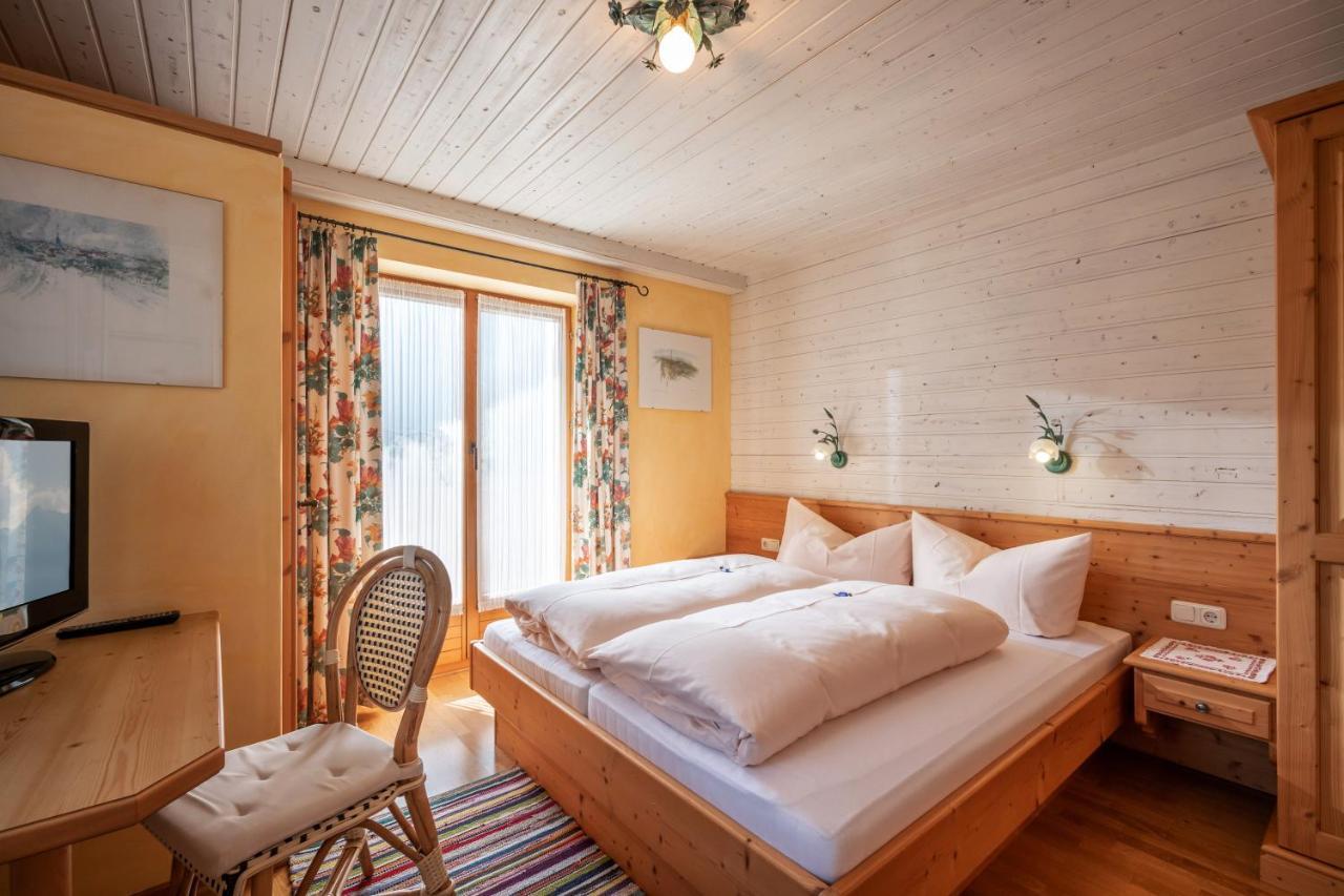 Haus Sieglinde Apartment Финкенберг Екстериор снимка